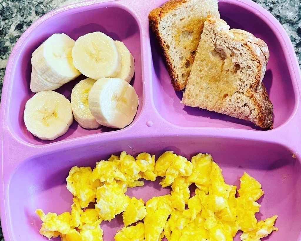Cheesy-Scrambled-Eggs-and-Toast-for- toddler