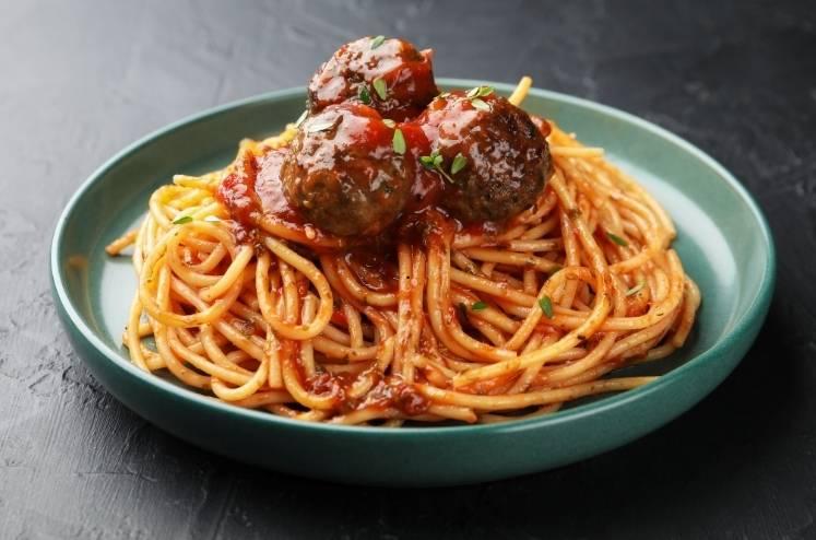 Spaghetti-and-Homemade-Meatballs